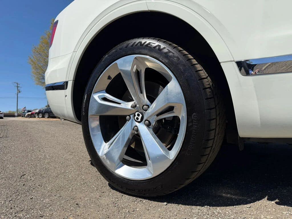 2018 Bentley Bentayga W12 Signature Edition AWD photo 9