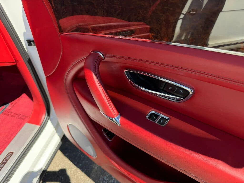 2018 Bentley Bentayga W12 Signature Edition AWD photo 10