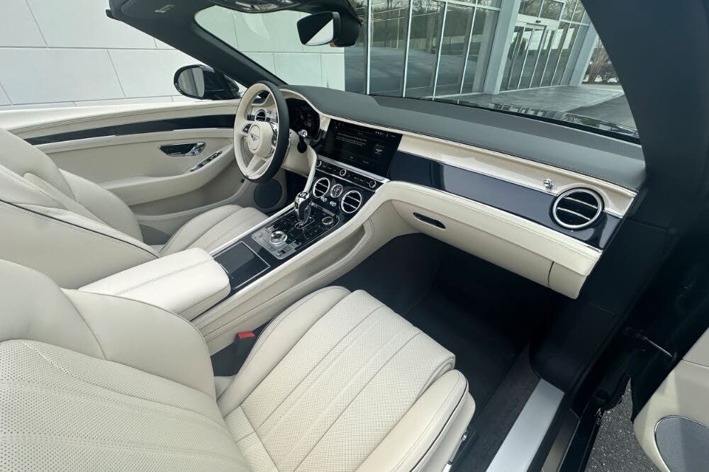 2026 Bentley Continental GTC AWD photo 2