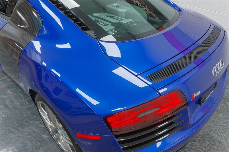 2015 Audi R8 quattro V8 Coupe AWD photo 15 of 24