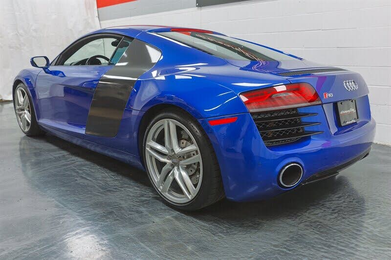 2015 Audi R8 quattro V8 Coupe AWD photo 17 of 24