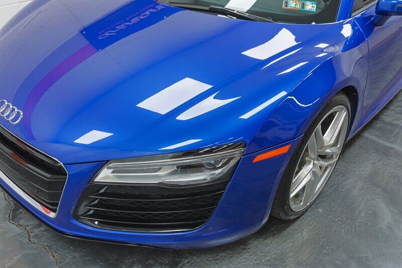 2015 Audi R8 quattro V8 Coupe AWD photo 8 of 24