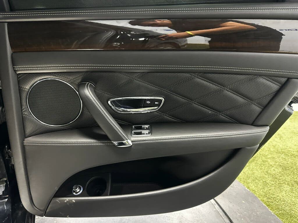 2014 Bentley Flying Spur W12 AWD photo 22