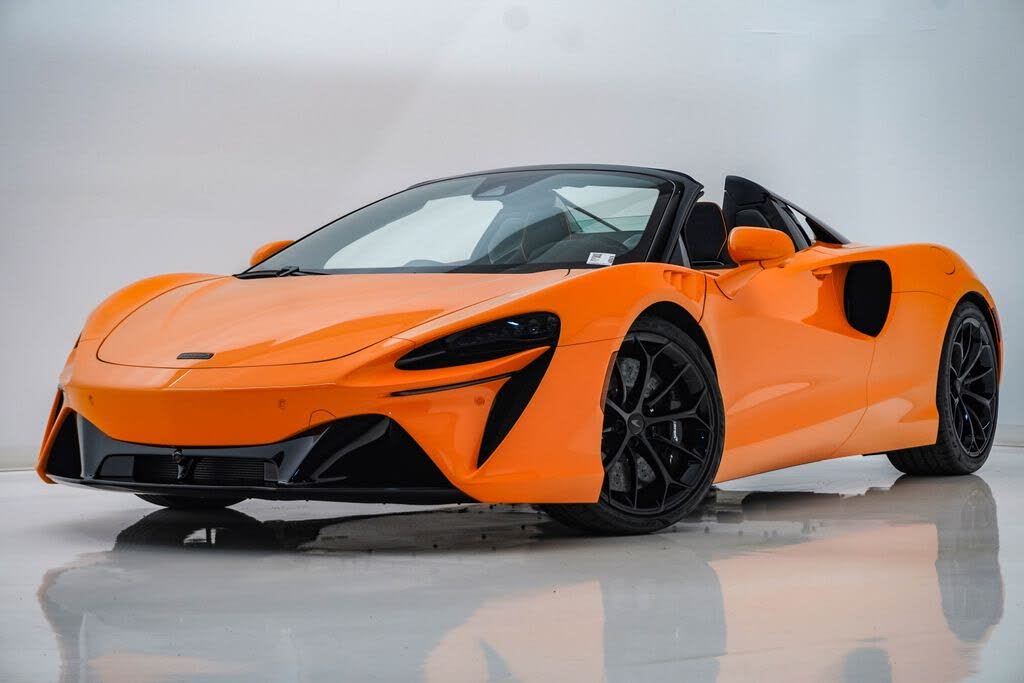 2026 McLaren Artura RWD