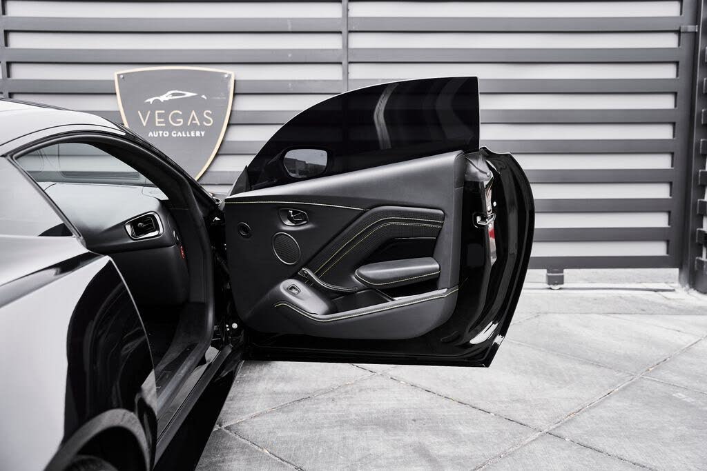 2023 Aston Martin Vantage V8 Coupe RWD photo 21