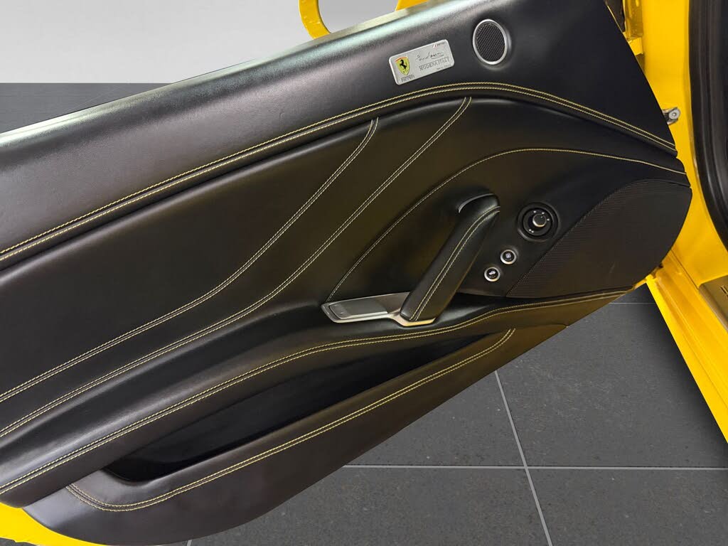 2015 Ferrari California T Roadster photo 16