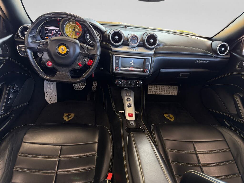 2015 Ferrari California T Roadster photo 17