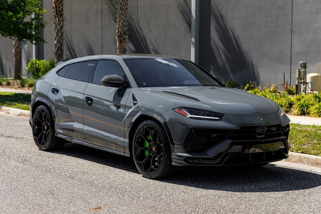 2023 Lamborghini Urus Performante AWD