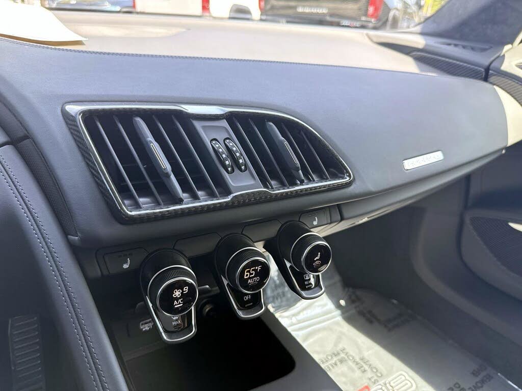 2018 Audi R8 quattro V10 Plus Coupe AWD photo 21 of 24