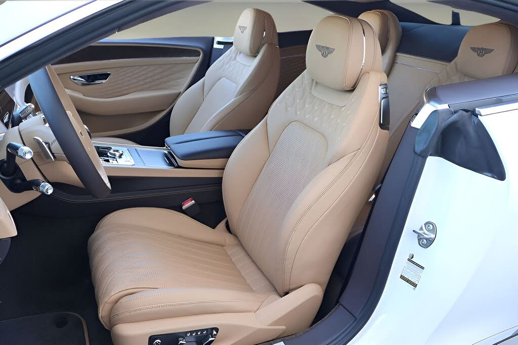 2026 Bentley Continental GT Azure AWD photo 16