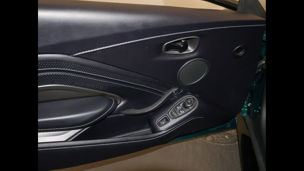 2023 Aston Martin Vantage V8 Convertible RWD photo 17