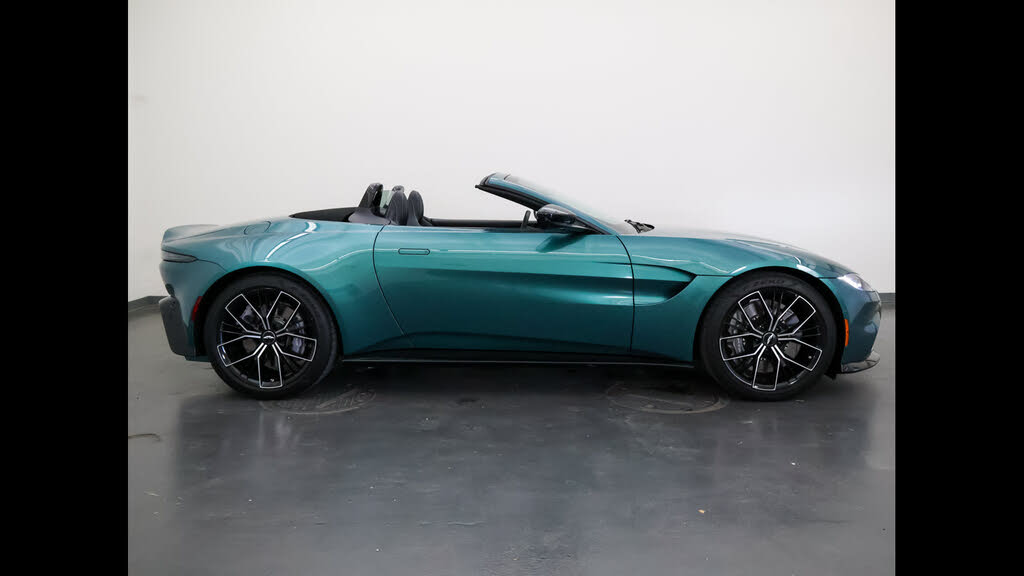 2023 Aston Martin Vantage V8 Convertible RWD photo 3