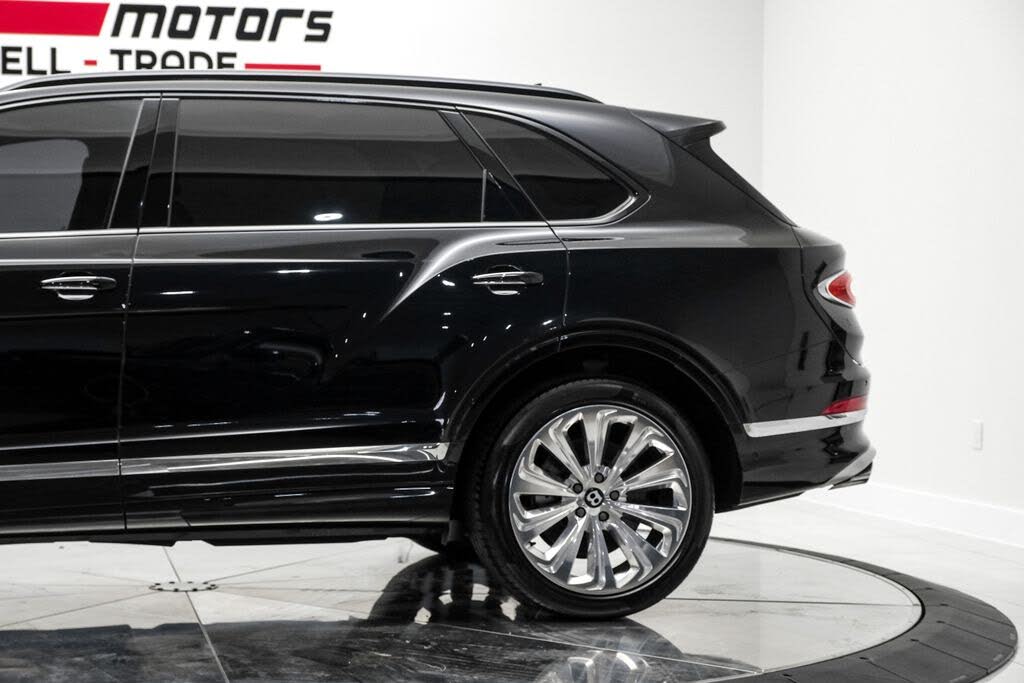 2023 Bentley Bentayga Azure V8 AWD photo 19