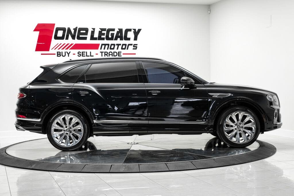 2023 Bentley Bentayga Azure V8 AWD photo 7