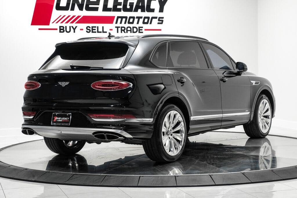 2023 Bentley Bentayga Azure V8 AWD photo 8