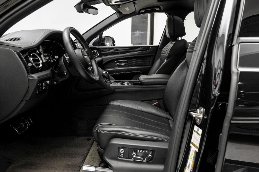 2023 Bentley Bentayga Azure V8 AWD photo 10