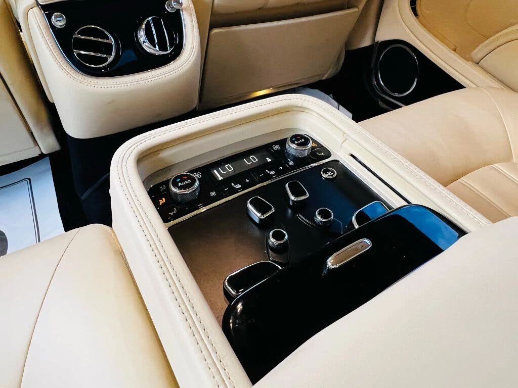 2011 Bentley Mulsanne RWD photo 11