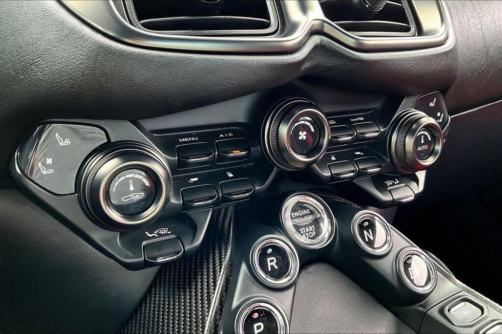2022 Aston Martin Vantage Coupe RWD photo 15