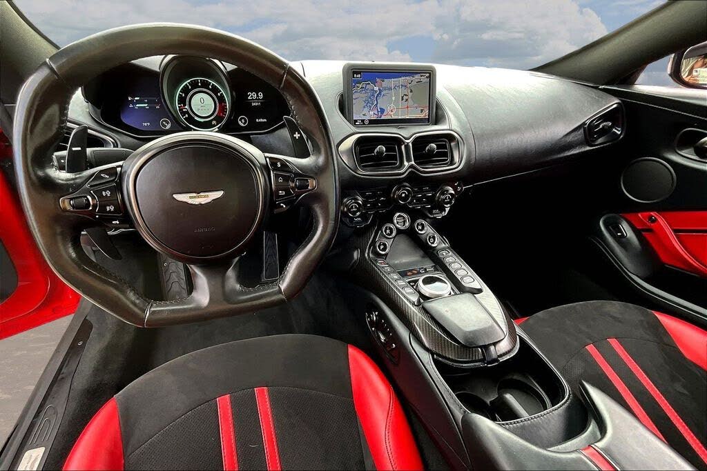 2022 Aston Martin Vantage Coupe RWD photo 7