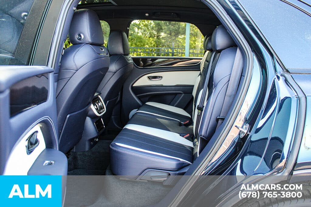 2024 Bentley Bentayga S V8 AWD photo 17