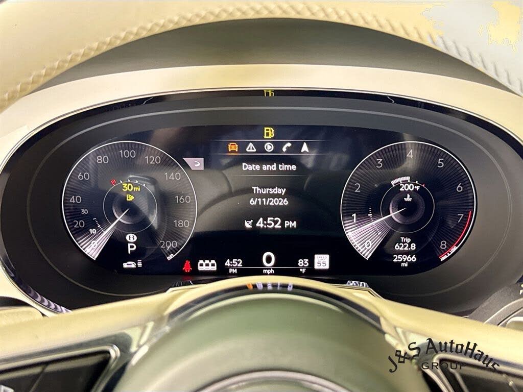 2023 Bentley Bentayga Azure V8 AWD photo 15