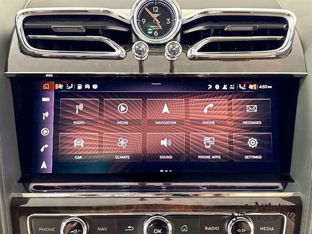 2023 Bentley Bentayga Azure V8 AWD photo 18