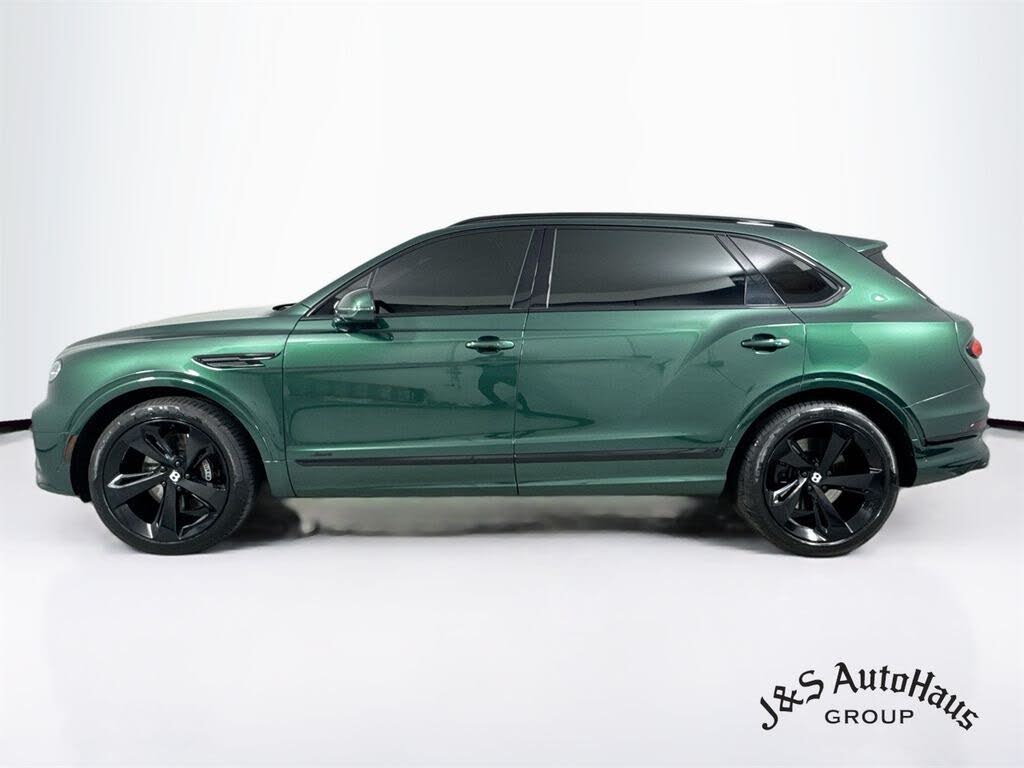 2023 Bentley Bentayga Azure V8 AWD photo 4