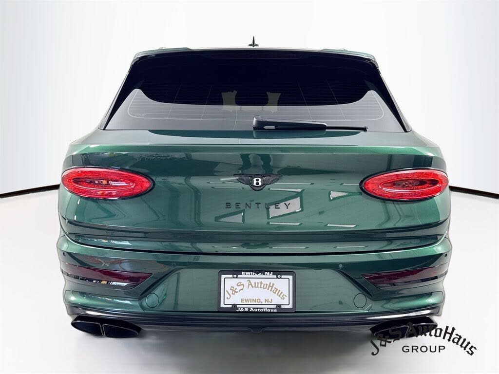 2023 Bentley Bentayga Azure V8 AWD photo 6