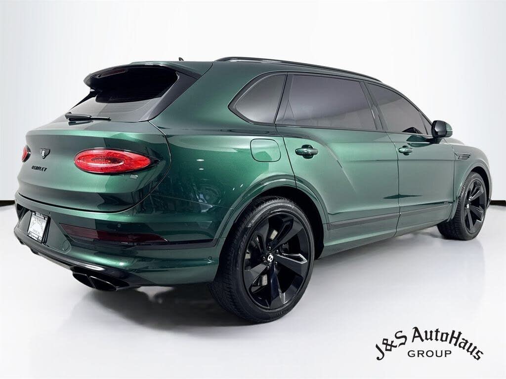 2023 Bentley Bentayga Azure V8 AWD photo 7
