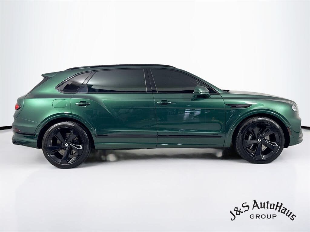 2023 Bentley Bentayga Azure V8 AWD photo 8