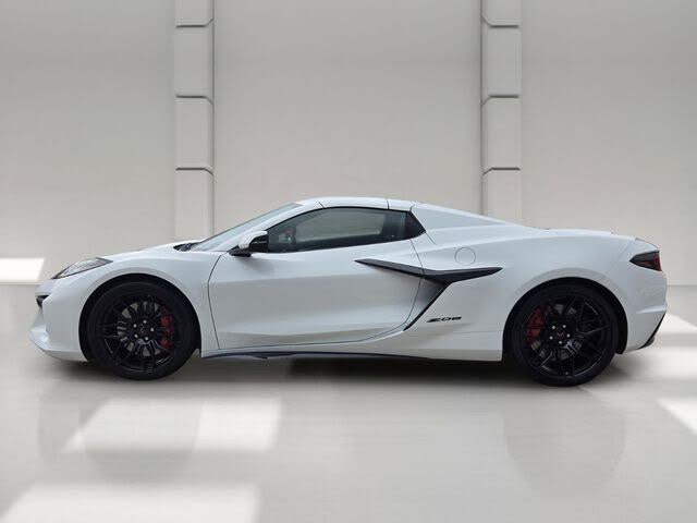 2024 Chevrolet Corvette Z06 3LZ Convertible RWD photo 2