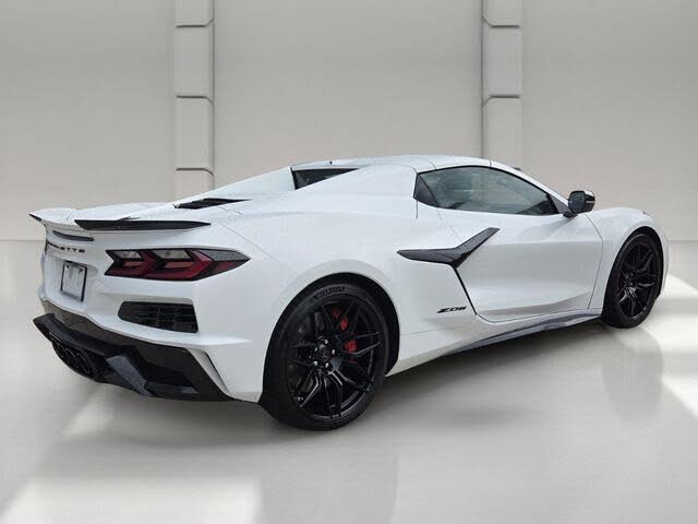 2024 Chevrolet Corvette Z06 3LZ Convertible RWD photo 5