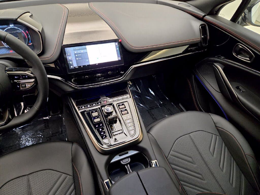2026 Aston Martin DBX S AWD photo 19