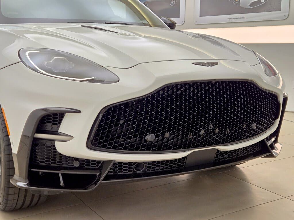 2026 Aston Martin DBX S AWD photo 4