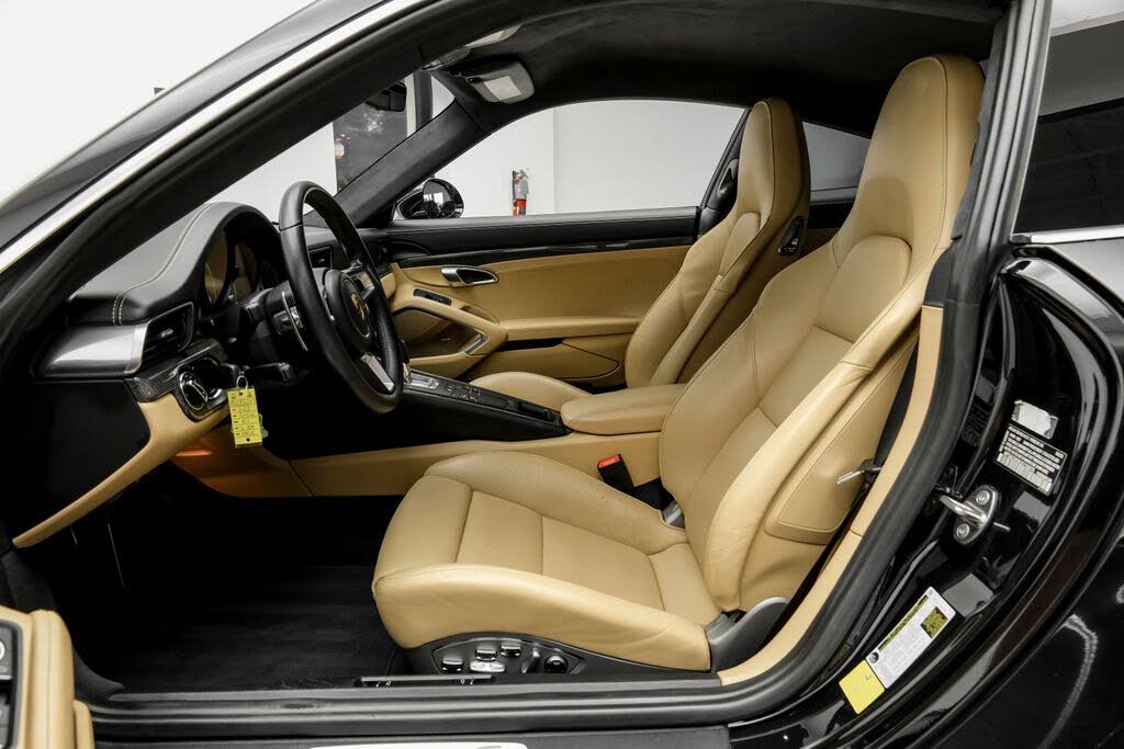 2018 Porsche 911 Turbo S Coupe AWD photo 7 of 24