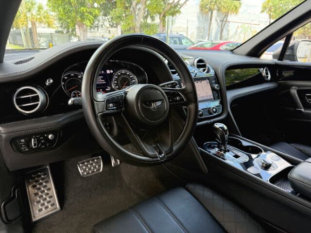 2018 Bentley Bentayga W12 Black Edition AWD photo 13