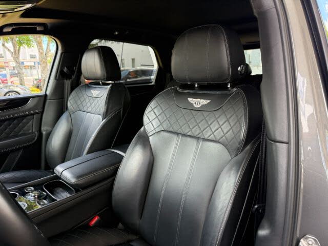 2018 Bentley Bentayga W12 Black Edition AWD photo 14