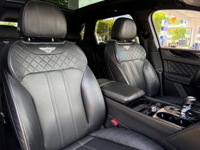 2018 Bentley Bentayga W12 Black Edition AWD photo 15