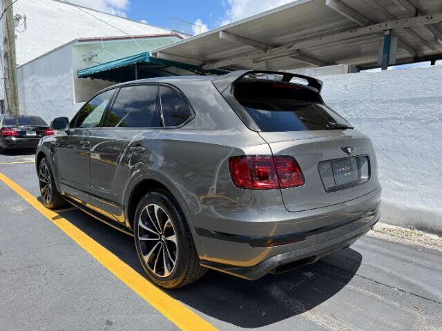 2018 Bentley Bentayga W12 Black Edition AWD photo 3