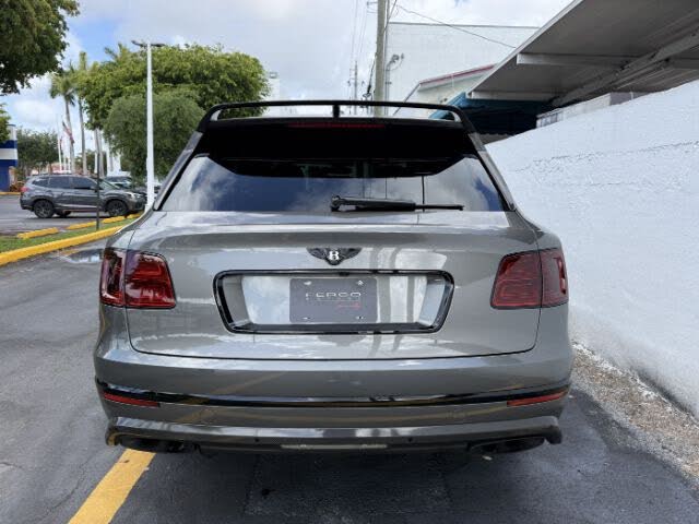 2018 Bentley Bentayga W12 Black Edition AWD photo 4