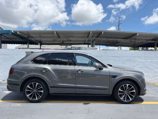 2018 Bentley Bentayga W12 Black Edition AWD photo 6