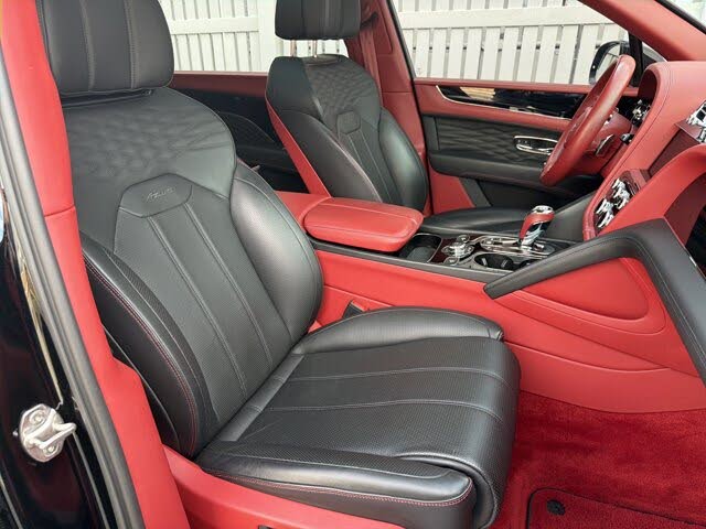 2023 Bentley Bentayga Azure V8 AWD photo 2