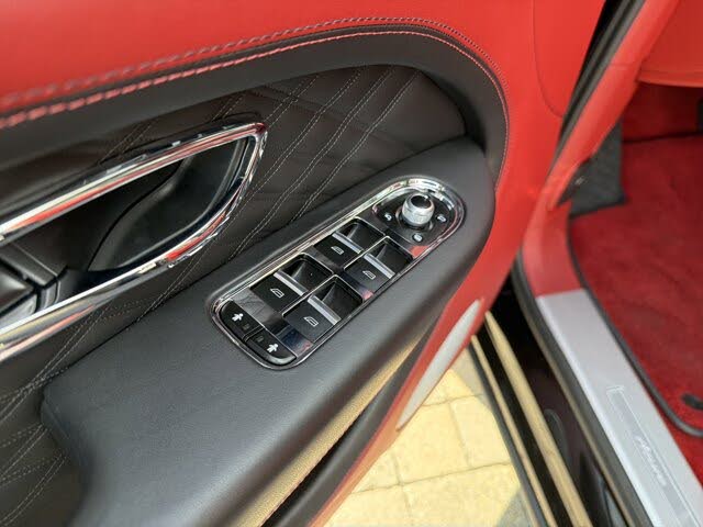 2023 Bentley Bentayga Azure V8 AWD photo 12
