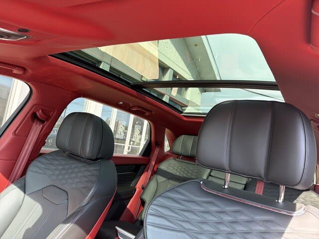 2023 Bentley Bentayga Azure V8 AWD photo 16