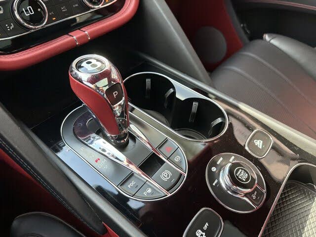 2023 Bentley Bentayga Azure V8 AWD photo 18