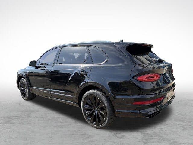 2023 Bentley Bentayga Azure V8 AWD photo 3