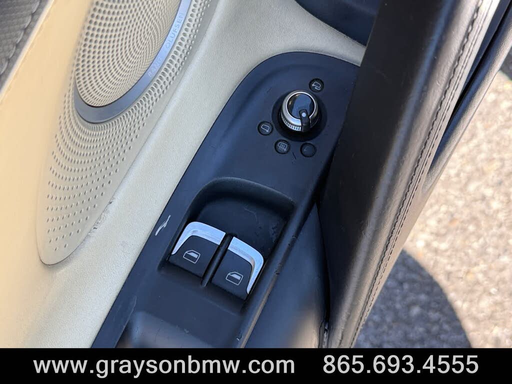 2011 Audi R8 5.2 quattro Spyder AWD photo 15 of 24