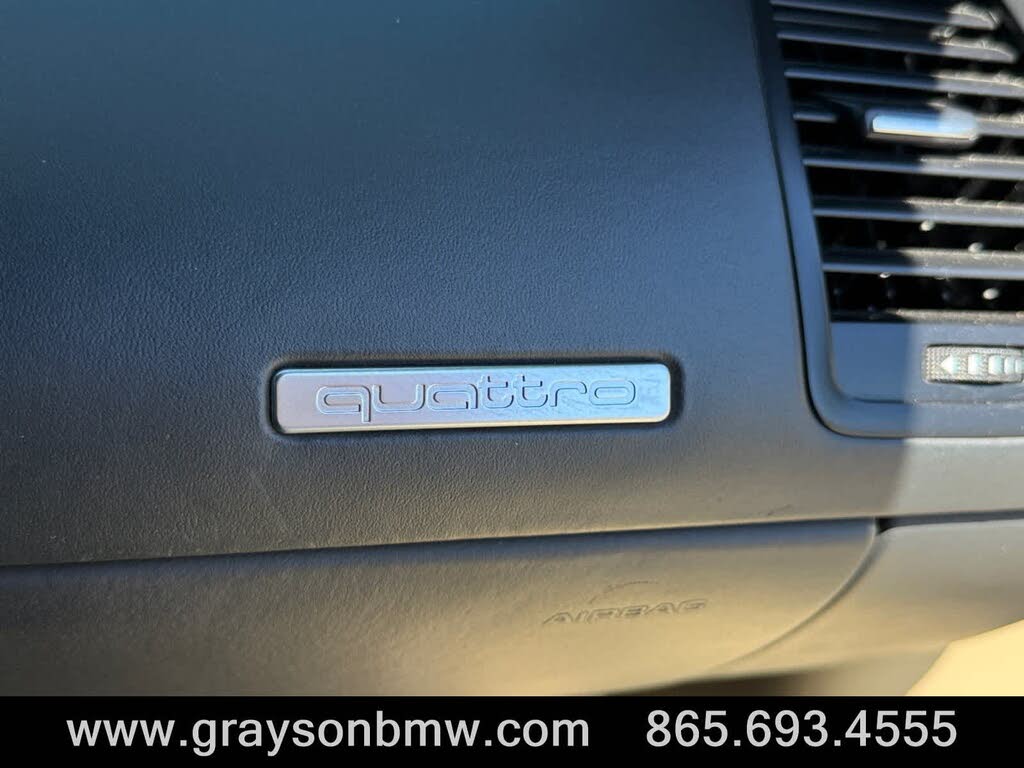 2011 Audi R8 5.2 quattro Spyder AWD photo 20 of 24