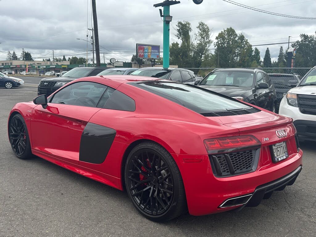 2017 Audi R8 quattro V10 Coupe AWD photo 2 of 10