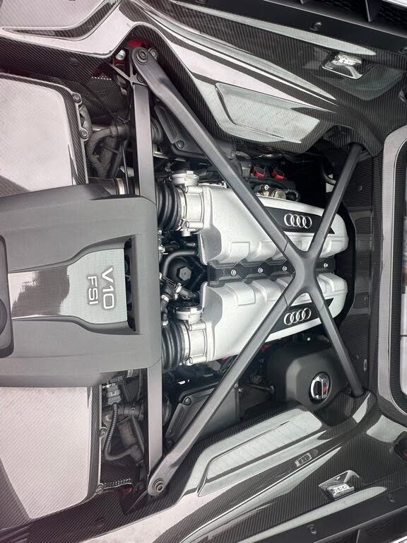 2017 Audi R8 quattro V10 Coupe AWD photo 9 of 10